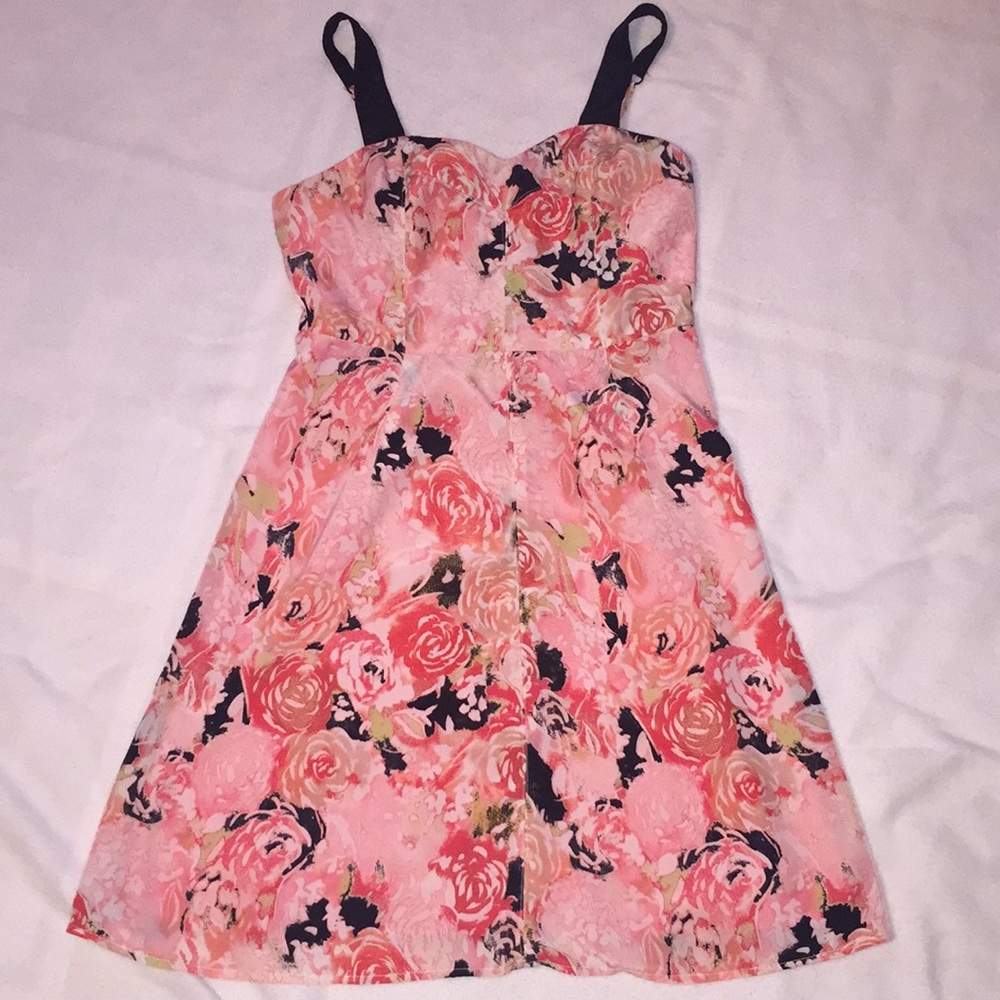 Candie’s dress